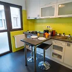Cozy & Spacious Flat Near Victoriei Square *