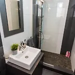 Cozy & Spacious Flat Near Victoriei Square