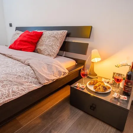 Appartement Cozy & Spacious Flat Near Victoriei Square *