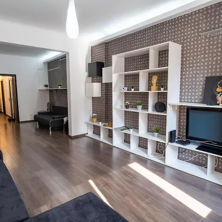 Cozy & Spacious Flat Near Victoriei Square * Bucarest