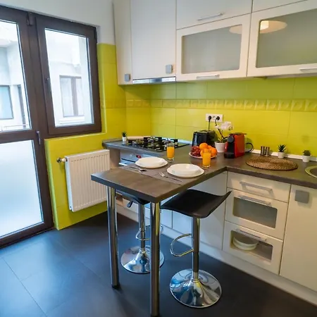 Cozy & Spacious Flat Near Victoriei Square *