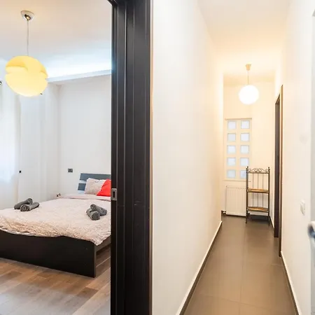 公寓 Cozy & Spacious Flat Near Victoriei Square 布加勒斯特