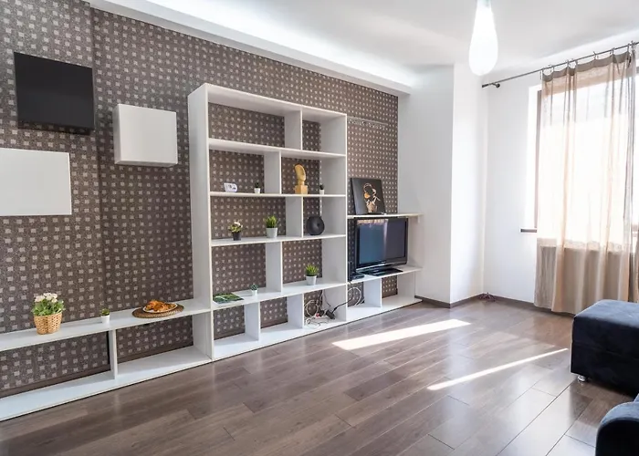 Cozy & Spacious Flat Near Victoriei Square * 布加勒斯特